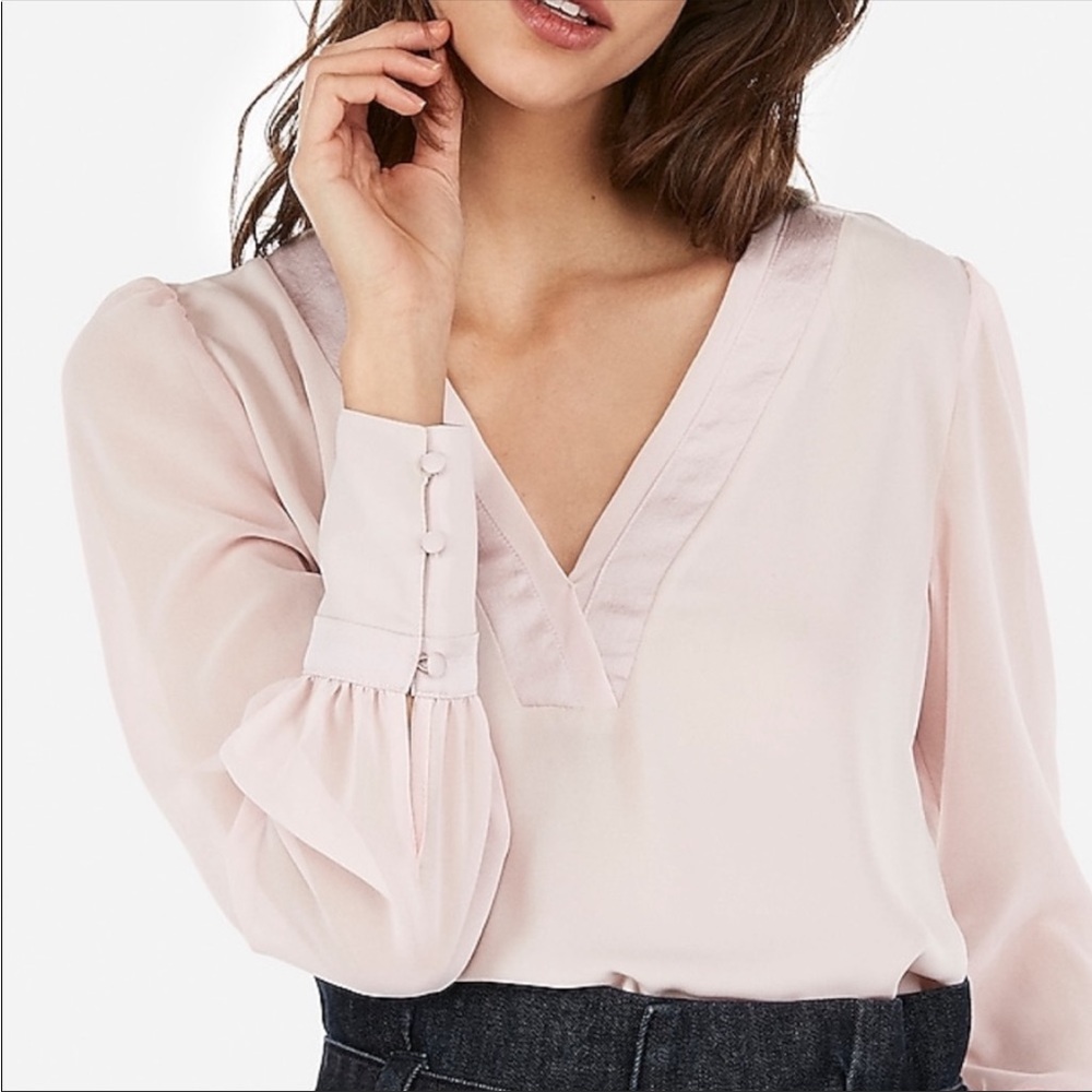 CLOSING CLOSET. Express Blouse